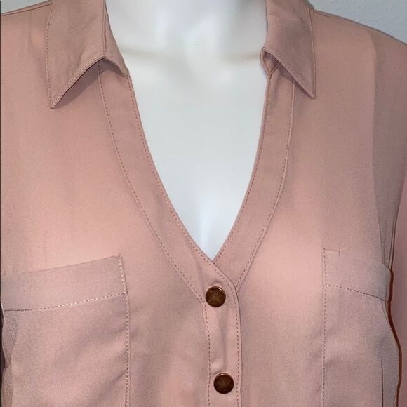 Guess V-Neck Button Down Blouse Size Medium - Picture 6 of 11